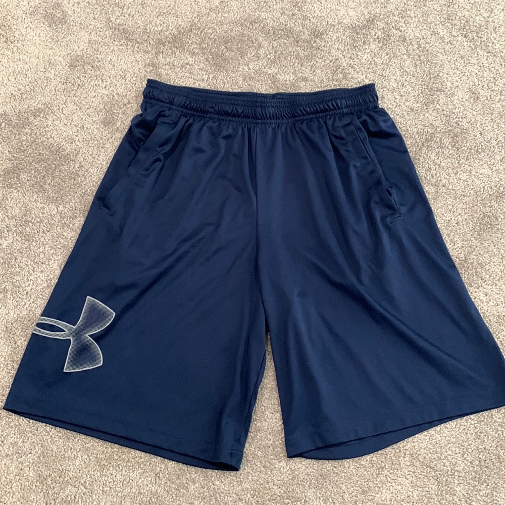 Men’s large under Armour shorts